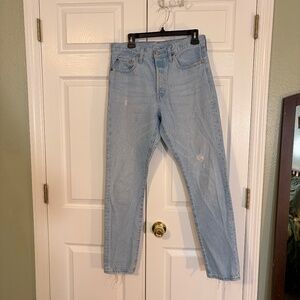 Women's Levis 501 S Light Wash Distressed High Rise Jeans Size 6 - W 28 L 30